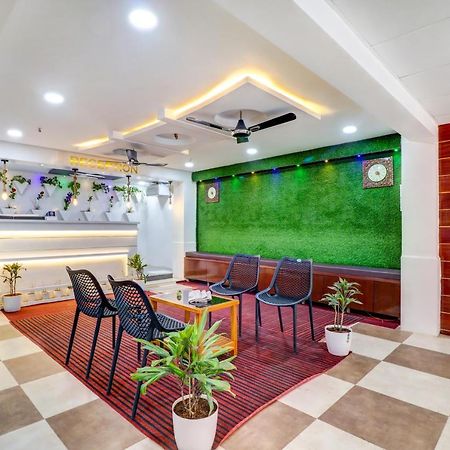 Hotel Brundavan International Guntur Ngoại thất bức ảnh